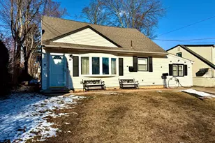 41 Pinetree Dr, Sayreville, NJ 08859 - Photo 1