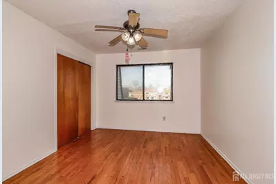 107 Edison Glen Terrace, Edison, NJ 08837 - Photo 3