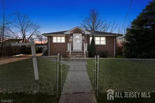 147 Wedgewood Ave, Woodbridge Township, NJ 07095 - Photo 3