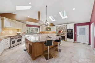 7 Monroe Pl, Cranbury Township, NJ 08512 - Photo 3