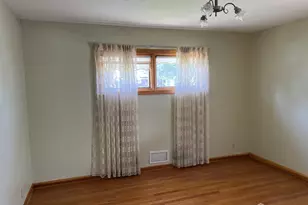 30 Cypress St, Carteret, NJ 07008 - Photo 5