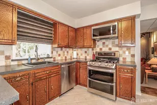 9 Glynn Ct, Sayreville, NJ 08859 - Photo 13