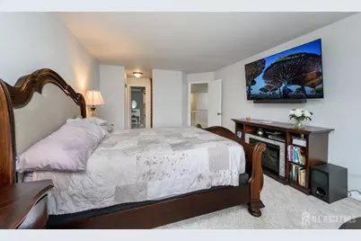 675 Raritan Road #24, Clark Township, NJ 07066 - Photo 17