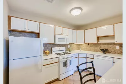 502 Woodhaven Drive, Edison, NJ 08817 - Photo 13