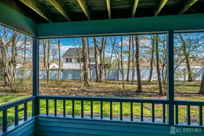 502 Woodhaven Drive, Edison, NJ 08817 - Photo 27