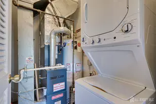 502 Woodhaven Dr, Edison, NJ 08817 - Photo 25