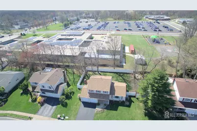 9 Stratford Circle, Edison, NJ 08820 - Photo 5