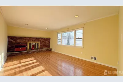 9 Stratford Circle, Edison, NJ 08820 - Photo 13