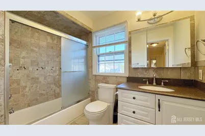 9 Stratford Circle, Edison, NJ 08820 - Photo 13