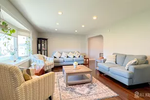 13 Lucille Ct, Edison, NJ 08820 - Photo 3