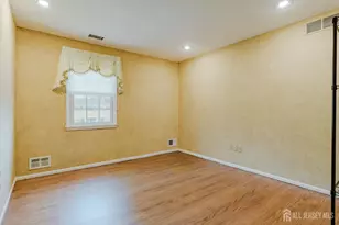 950 Schweitzer Pl, North Brunswick Township, NJ 08902 - Photo 29