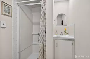 182 Rowland Pl, Woodbridge Township, NJ 07095 - Photo 15