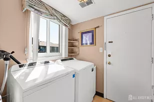 106 Westgate Dr, Edison, NJ 08820 - Photo 17