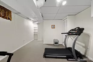 106 Westgate Dr, Edison, NJ 08820 - Photo 29