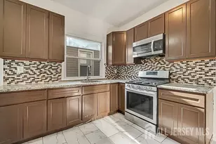 110 17th St, East Orange, NJ 07017 - Photo 7