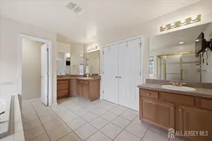 2 Picasso Ct, Franklin Township, NJ 08873 - Photo 25
