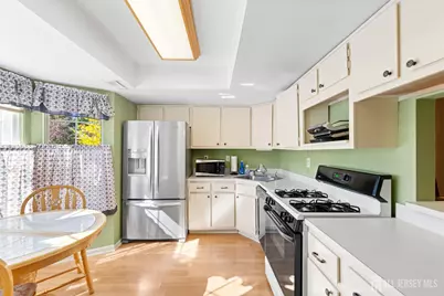 106 Wilshire Court, Old Bridge Township, NJ 08857 - Photo 7