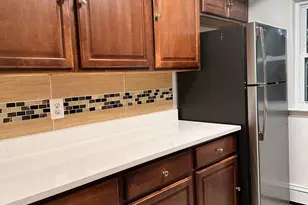 55 Gill Ln, Iselin, NJ 08830 - Photo 9