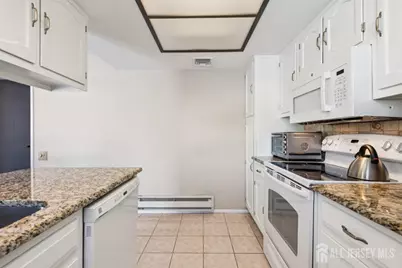 180-B Mimosa Plaza #B, Monroe Township, NJ 08831 - Photo 15