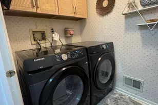 18 E Countryside Dr, South Brunswick Township, NJ 08540 - Photo 7