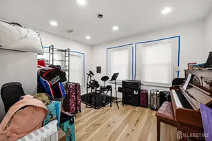 6 Chalmers Rd, East Brunswick Township, NJ 08816 - Photo 27