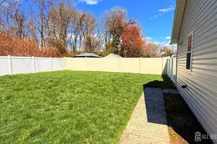 39 Caldwell Rd, Edison, NJ 08817 - Photo 13