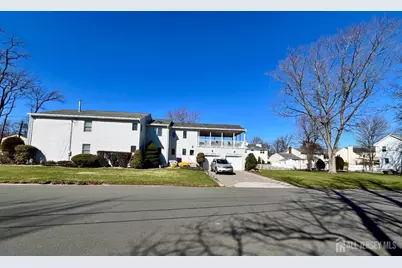 932 Beatrice Parkway, Edison, NJ 08820 - Photo 3