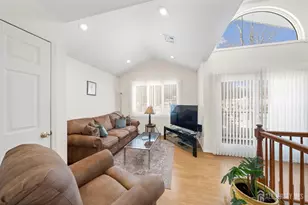 932 Beatrice Pkwy, Edison, NJ 08820 - Photo 15