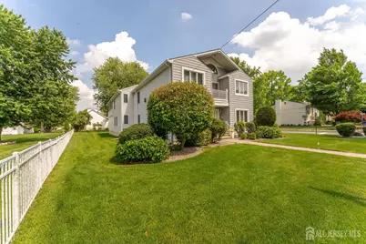 932 Beatrice Parkway, Edison, NJ 08820 - Photo 3