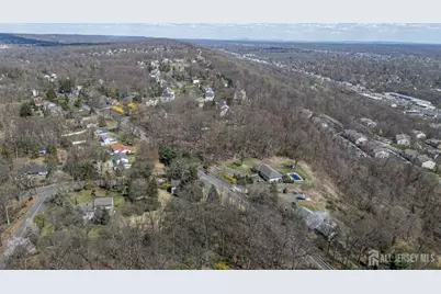 105 Morning Glory Road, Warren Township, NJ 07059 - Photo 45