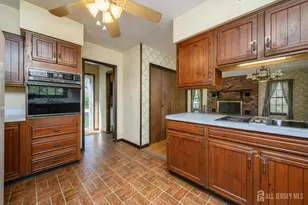 105 Morning Glory Rd, Warren Township, NJ 07059 - Photo 11