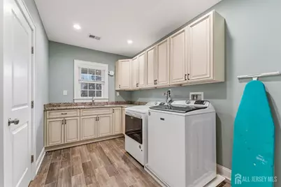 420 Mountainview Terrace, Dunellen, NJ 08812 - Photo 39