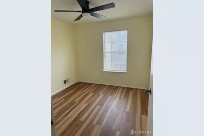 813 Plymouth Road, North Brunswick Township, NJ 08902 - Photo 11