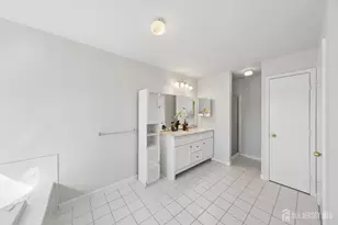 304 Heskers Ct, South Brunswick Township, NJ 08852 - Photo 9