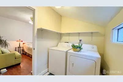 148 Winthrop Road, Edison, NJ 08817 - Photo 9