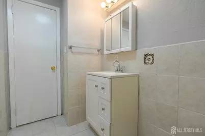 160 Brown Avenue, Iselin, NJ 08830 - Photo 23