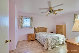 110 Benart Pl, Middlesex, NJ 08846 - Photo 15