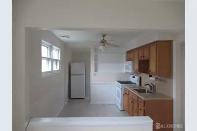 11 Eisenhower Drive, Sayreville, NJ 08872 - Photo 5