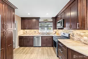 19 Tulip Dr, Old Bridge Township, NJ 08857 - Photo 15