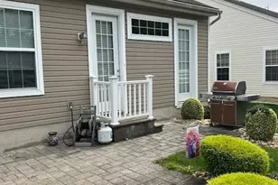 35 Timber Hill Dr, Monroe Township, NJ 08831 - Photo 3