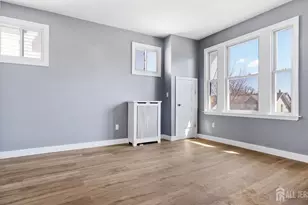 19 Newfield St, East Orange, NJ 07017 - Photo 7