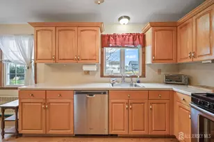 733 3rd St, Dunellen, NJ 08812 - Photo 9