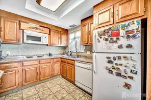 312 Sharon Way, Monroe Township, NJ 08831 - Photo 11