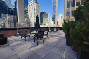 77 W 55th St, New York, NY 10019 - Photo 9