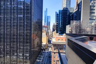 77 W 55th St, New York, NY 10019 - Photo 15