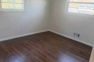 13 Oakwood Dr, Sayreville, NJ 08859 - Photo 25