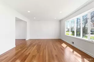 16 McKinley St, Edison, NJ 08820 - Photo 5