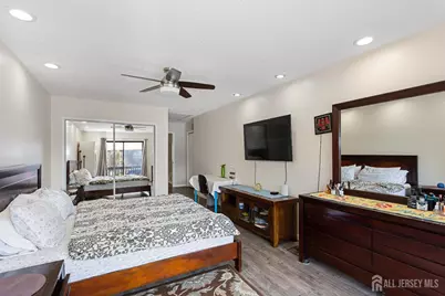 524 Westgate Drive, Edison, NJ 08820 - Photo 25