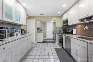 524 Westgate Dr, Edison, NJ 08820 - Photo 9