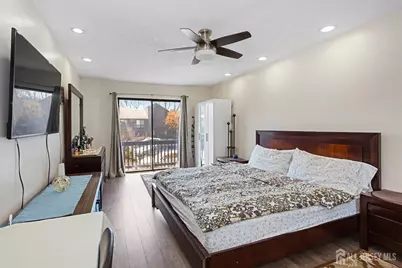 524 Westgate Drive, Edison, NJ 08820 - Photo 19